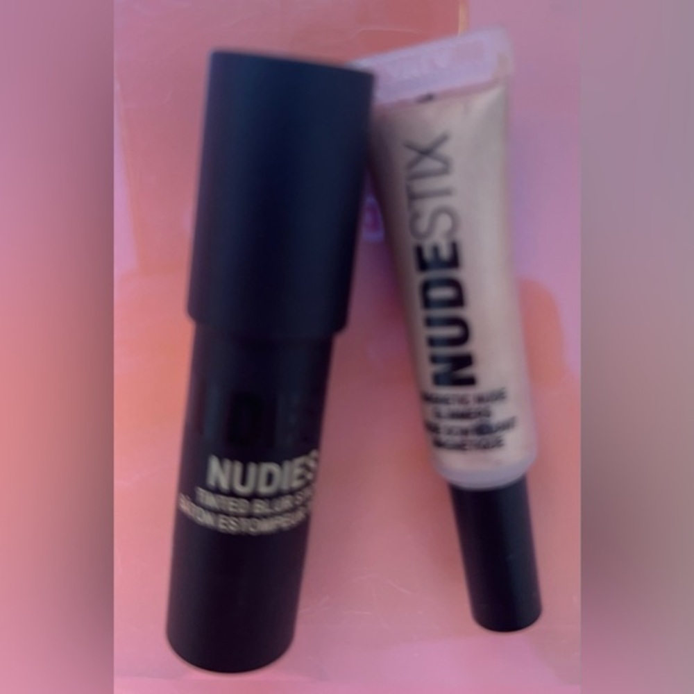 NUDESTIX highlight and tinted blur sculpt stick